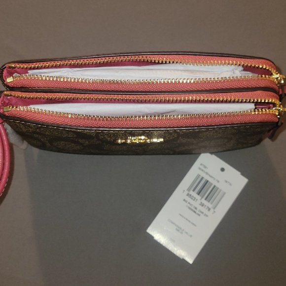 Coach Signature Wristlet-new never used - Picture 2 of 4